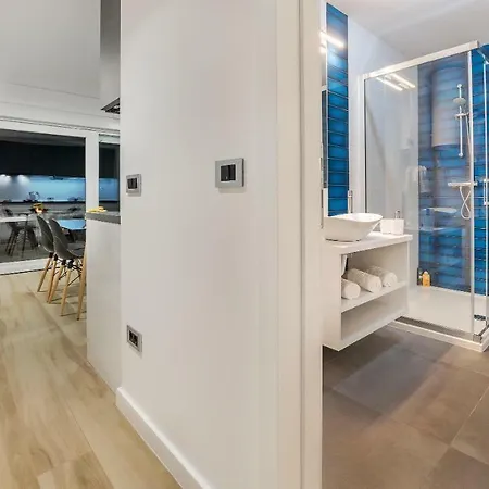 Sun & Salt Apartment
